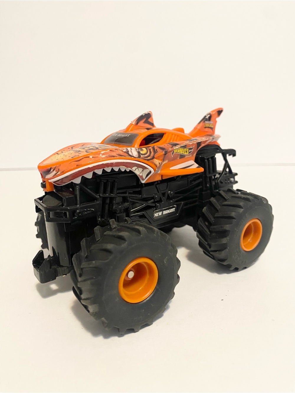 Hot Wheels Monster Truck 1/64 Monster Jam Tiger Shark Die Cast Car Vehicle Toy